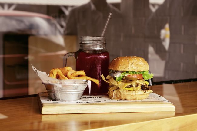 Powrót branży gastronomicznej z ograniczeniami